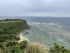 念願の海中道路はダダ曇り（笑）
こればっかりはしょうがないです。

果報バンタは綺麗でした。