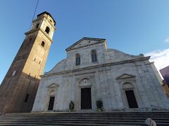 サン・ジョヴァンニ・バッティスタ大聖堂
この日は、13時から16時までお休み