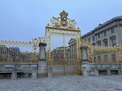 ヴェルサイユ宮殿に到着！
ここ数日でハプニングがありすぎなので、早く到着するようにホテルを出発しました。