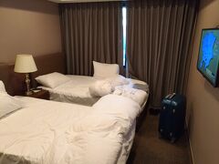 3日目です。
このホテルともそろそろお別れ。

ちなみにテレビは日本のNHKも映りました。