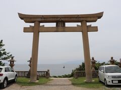 伊和都比売神社
鳥居越しに海が見えて素敵。
青空だったらもっと綺麗だろうな～