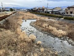 市内中心を流れる女鳥羽川渡り