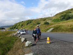 9:25　Old Man of Storr Car Parkで下車。ハイキング開始。