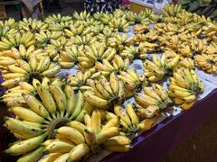 バナナ2MYG/小さい房、ランブータン12MYR/kg、マンゴー10MYR/個を購入してお宿へ。
マンゴー以外のトロピカルフルーツがとっても安い！