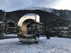 クールマイユールには9:45に到着！
まずはここで写真を撮らなくては。C of Courmayeur!