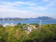 しまなみ海道（愛媛県今治市-広島県尾道市）／西瀬戸自動車道
愛媛の今治と広島の尾道を結ぶ60kmの自動車専用道路で、6つの島を7つの橋で渡ります。橋によっては、自転車や原付、歩行者も渡れます。

井口島まで行きます。