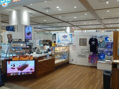 iiiあいすくりんショップ byブルーシール 浦添パルコシティ店