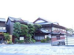 神門通りが清瀧の大鳥居にぶつかる手前左手にある旅館。通りが清瀧の大鳥居にぶつかる手前左手にある旅館。