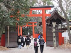 すると左側に女性の為のパワースポット「河合神社」があります。これは行かなきゃね、即行よ。