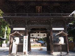 日牟禮八幡宮の楼門
