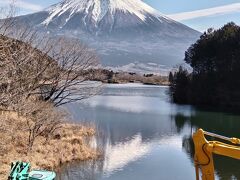 田貫湖に到着～、うきうきしながら休暇村富士の展望デッキに、ところが工事中でないの……