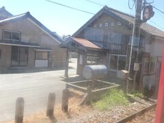 駅の建物、駅名の表示の仕方、やはりある程度統一されているような。