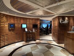 朝食会場は2階にあるレストラン「The Cafe」
7:00～10:30

Marriott Bonvoyのプラチナ会員なので朝食2名分無料
サインだけは必要と言われました