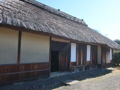 大型観光バスが停まる公園があったので立ち寄ってみました。蛭ヶ島（ひるがしま）公園という名前でした。