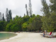 ●ウレ テラ ビーチ リゾート＠カヌメラビーチ

カヌメラビーチを進むと、「ウレ テラ ビーチ リゾート」というホテルに出ました。
ホテルのビーチです。