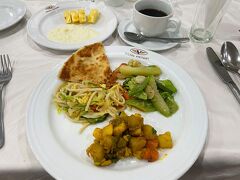 8時過ぎ、ホテルでビュッフェの朝食！