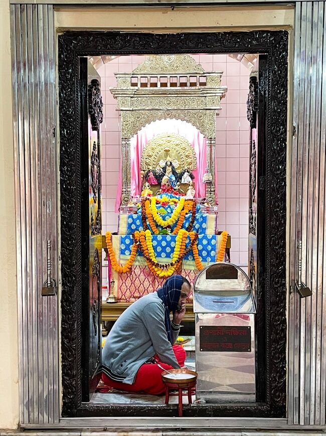 ご本尊は女神ドゥルガー。