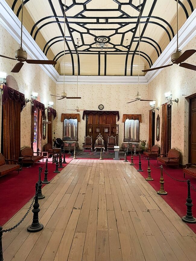 内部は博物館になっていますが、イマイチ興味が沸かず。<br />500タカ出す価値ないかも？