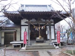 庚申神社
庚申神社は、JR大宮駅から徒歩5分くらいのところに鎮座しています。
１793年以前に創建された猿田彦大神を祀る神社です。
みちひらき、幸運、商売繁盛、豊穣の神様とのことです。