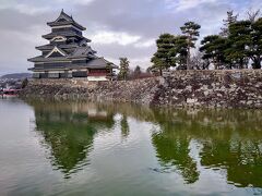 本物の松本城を簡単に散策します(^^)

明日も義父妻と３人で来るのでね…w