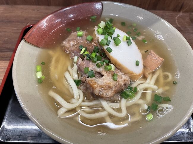 軟骨ソーキと本ソーキが乗ったがぶかそば820円