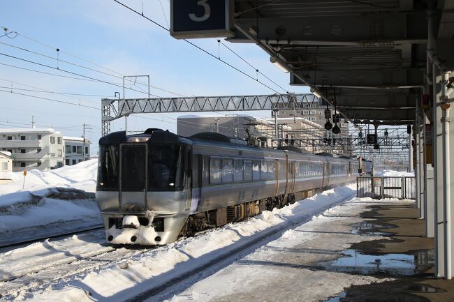 特急すずらん2編成だけの785系