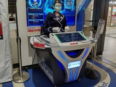 西大寺駅、全国的に有名になった駅ですね
構内にAIロボット「ARISA（アリサ）」、インバウンド需要用
