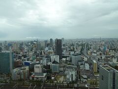 おはようございます♪。

あー、今日も天気は曇りです。。。