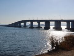 2日目は琵琶湖大橋を渡って樫田へ。私が子供のころ叔母に架けられたばかりの大橋に行った写真が残っていますが、その当時は橋は1つ。現在は並んでもう１つの橋が架けられていました