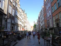 とてもいい雰囲気だったマリアツカ通り

道の両側に琥珀のお店が軒を連ねています。