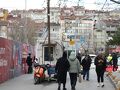 早朝から午前中いっぱい列車に乗って、昼前にトルコの最大都市・イスタンブールに着きました。ここからは歩きで観光です。