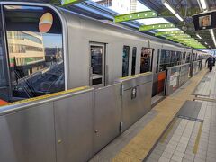 多摩都市モノレールに乗って立川南駅にきました。