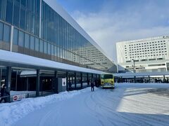 9：43　旭川駅着

ホテルへ荷物を預ける時間が無いのでコインロッカーを使う。