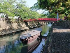 水門川

再び戻ってきましたが
風は無いですね
風向きにも依るだろうけど
場所によっては吹いてるよね
