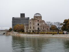 広島平和記念資料館で見た原爆投下直後の惨劇の写真は
言葉にならないものでした。
