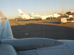 羽田空港から朝一番の便で、南紀白浜空港へと向かいます。