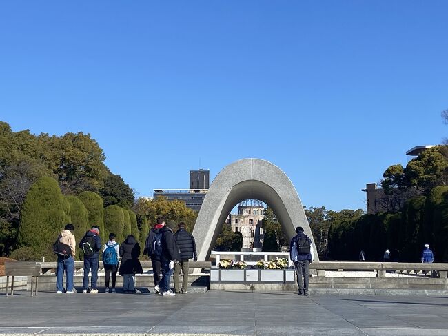 この辺りは本当に海外（特に欧米の方）を多く見かけました。みなさん静かに祈っています。
