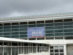那覇空港駅から牧志駅を目指します。