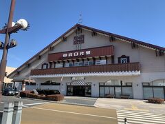 鬼怒川温泉から東武鉄道で東武日光駅に来ました。電車内に図書館で借りていた日光のガイドブックを忘れたというちょっとしたイベントがありましたが後ほど駅に届けられていて無事に手元に戻ってきました。