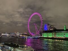 ウエストミンスター橋からの夜景。