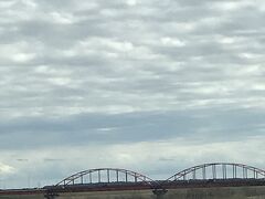 今年初詣は鹿島神宮に行くこととしました。
利根川を渡って茨城県に入ります。