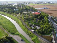 デンパーク

こうやって見ると
半場川で
余裕で漕げそうですね

艦長のオーダーは
風車をバックに漕ぎたいそうだが
風車はデンパークの南寄り