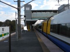 新年最初の旅行は千葉県。2日に分けて九十九里浜方面と南房総を訪れることにした。
初日はまず刑部岬を訪れるため、特急しおさいに乗車。銚子の手前、旭駅で下車。間もなく定期運用が終了となる車両で訪れた。