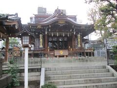 大鳥神社拝殿　創建は806年、ご祭神は日本武尊、国常立尊、弟橘媛命です。大鳥居を潜ると、神楽殿、拝殿、本殿、キリシタン灯篭、櫛塚、境内社目黒稲荷神社、庚申塔、神楽塚、ご神木大銀杏があります