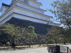 天気も良くて、立派な天守閣の鶴ヶ城