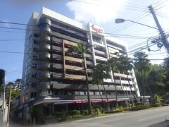 宿泊したH
午前中は自由時間で、歩いて、H近くの歴史的壮麗なる建築群と動物園に行きます。