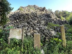 これがプズマリ（先島諸島火番盛）ですか・・・海上を行く異国船などを監視するため、遠見台として使われた、島で一番高い場所だそうです。