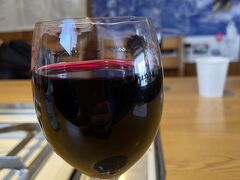 最終日のお昼はジンギスカン ロッジでジンギスカンを食べます。

食前酒は山ぶどうのワイン。
これ美味しかった~♪(#^.^#)