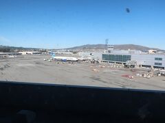 サンフランシスコ空港はユナイテッドのハブ空港だが、アメリカン航空もそれなりの本数がある。
