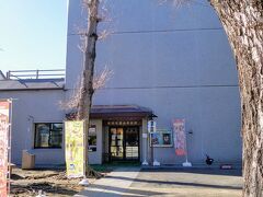 佐原山車会館へ立ち寄ります。
こちらは伊能忠敬記念館とセットで350円で入場できます。(単体だと400円)